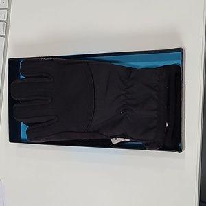 Isotoner signature gloves smart touch